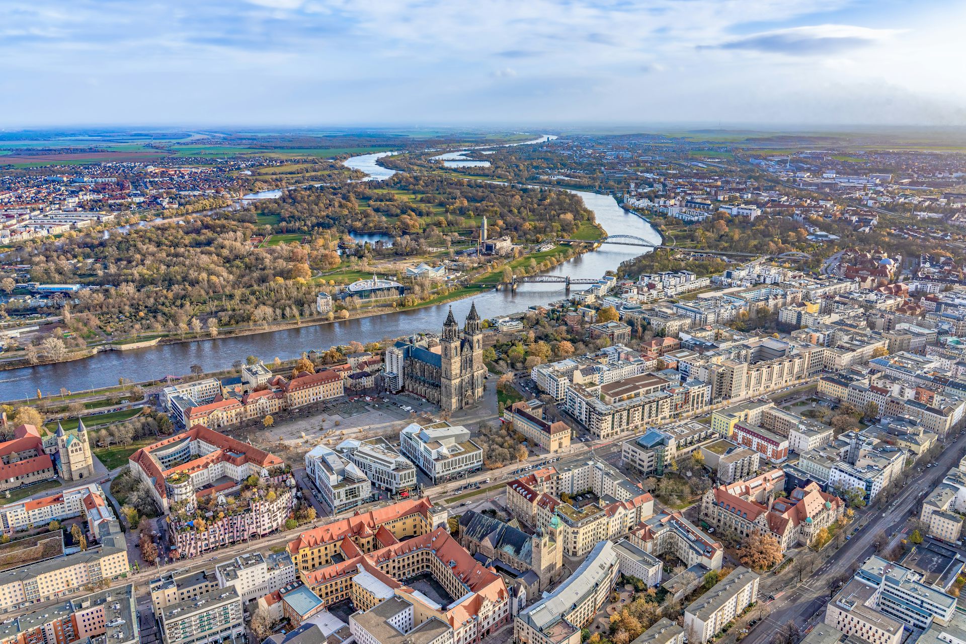 Vue aérienne de la capitale de la ville de Magdebourg, capitale du Land de Saxe-Anhalt, dans l’est de l’Allemagne