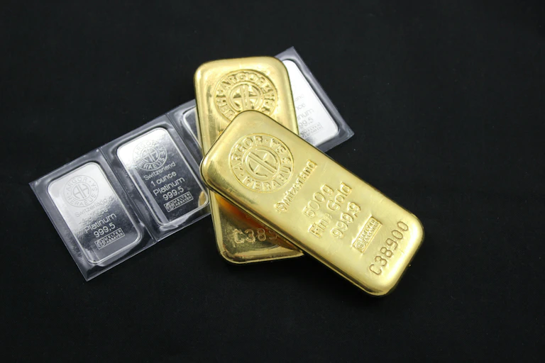 A stack of gold and silver