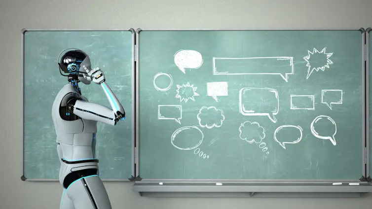 Un robot qui écrit au tableau dans une classe