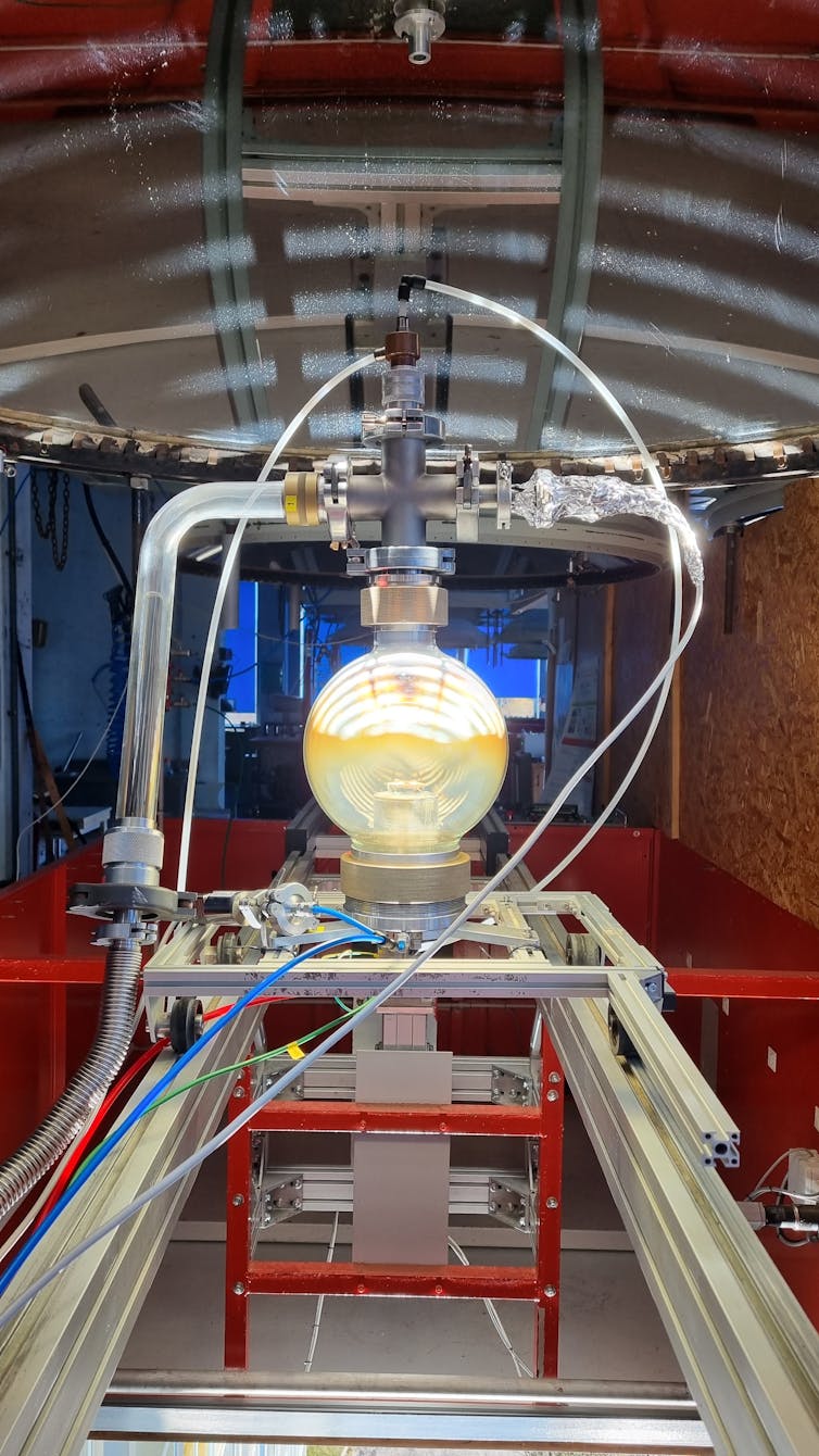 Making Oxygen from Lunar Soil: The Long run of House Exploration? 2 alt