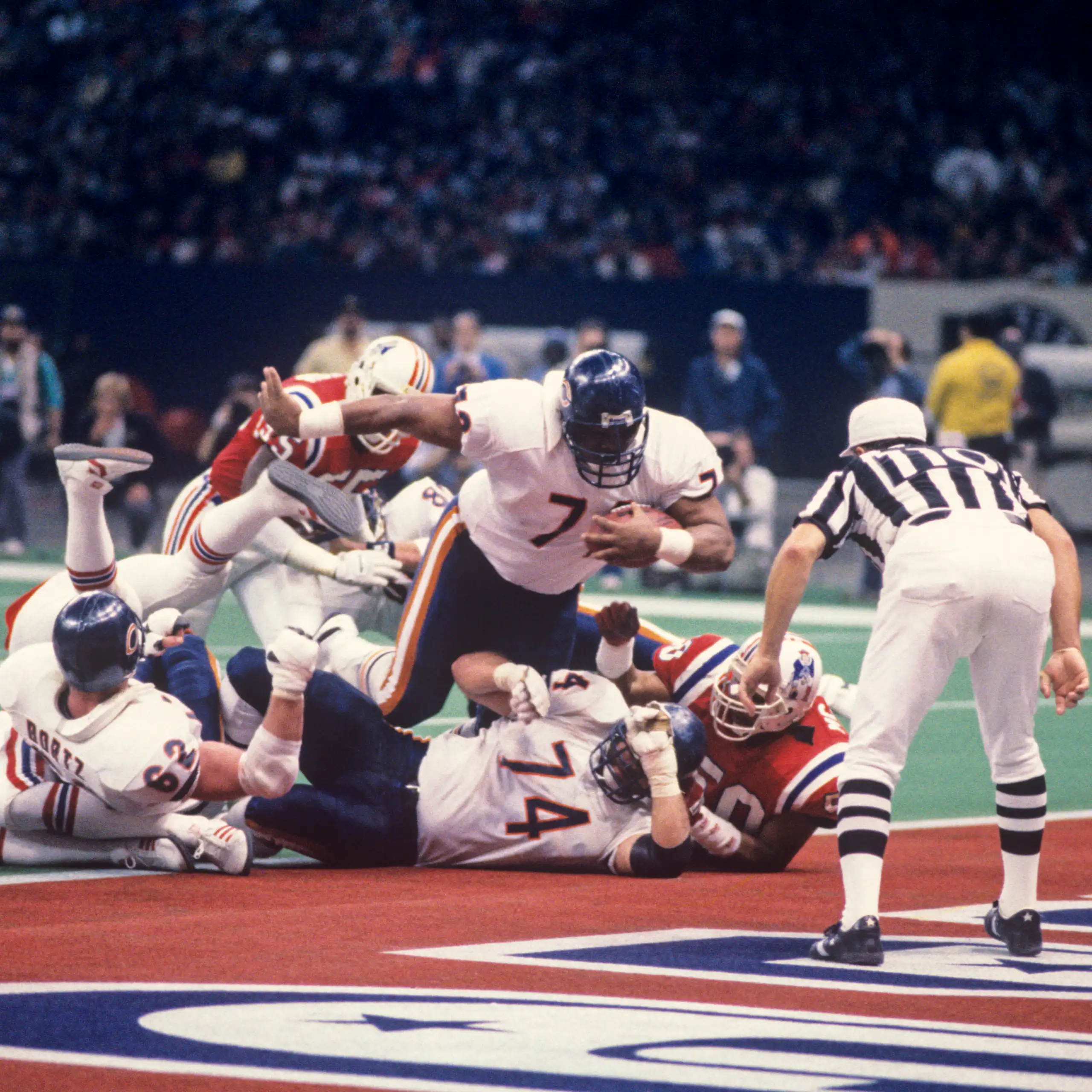 William Perry crosses the goal line in Super Bowl XX.