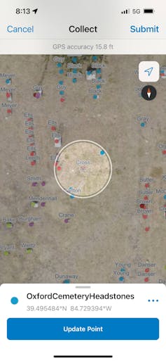 Una captura de pantalla de la aplicación del teléfono que muestra el mapa con el punto de interés rodeado por un círculo y las coordenadas para actualizar el punto.