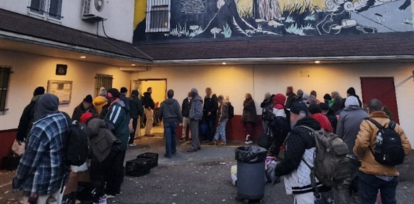 How business students learn to make ethical decisions by studying a soup kitchen in one of America’s toughest neighborhoods How business students learn to make ethical decisions by studying a soup kitchen in one of America’s toughest neighborhoods