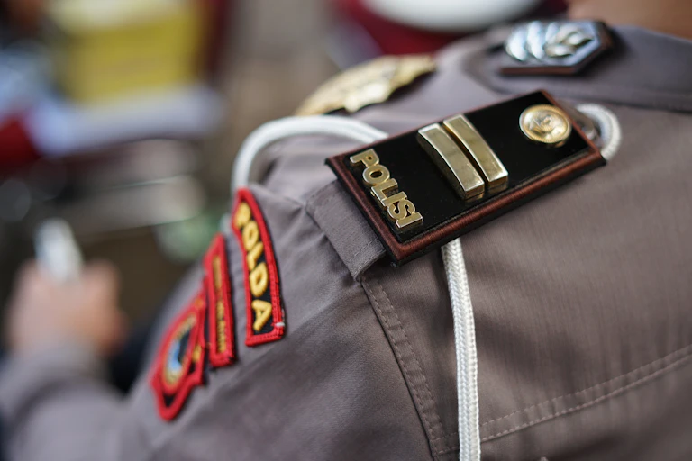 Putusan MK ini tidak otomatis berarti membenarkan penempatan anggota Polri pada jabatan sipil.