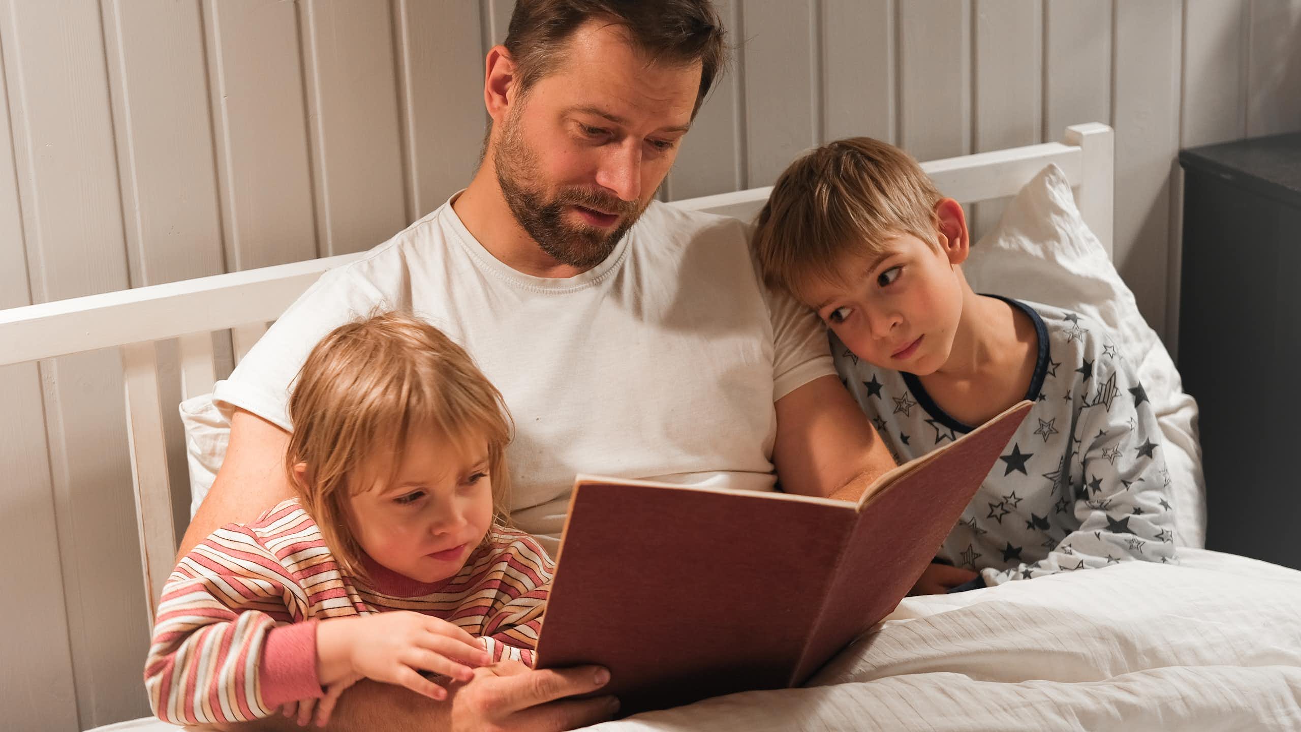 Moment de lecture au lit.