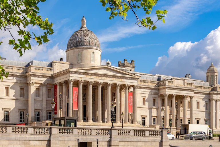 The outside of the National Gallery