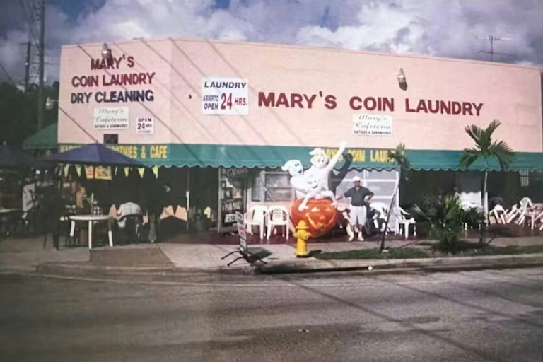 Mary's Cafe and Laundry in the 2000s