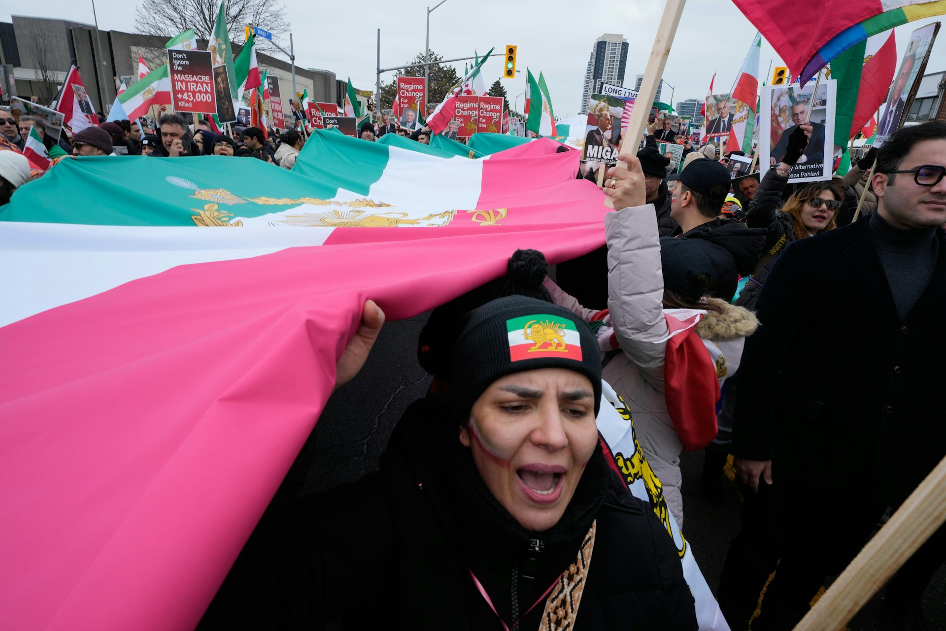 Iran&rsquo;s exiled crown prince is touting himself as a future leader. Is this what&rsquo;s best for the country?