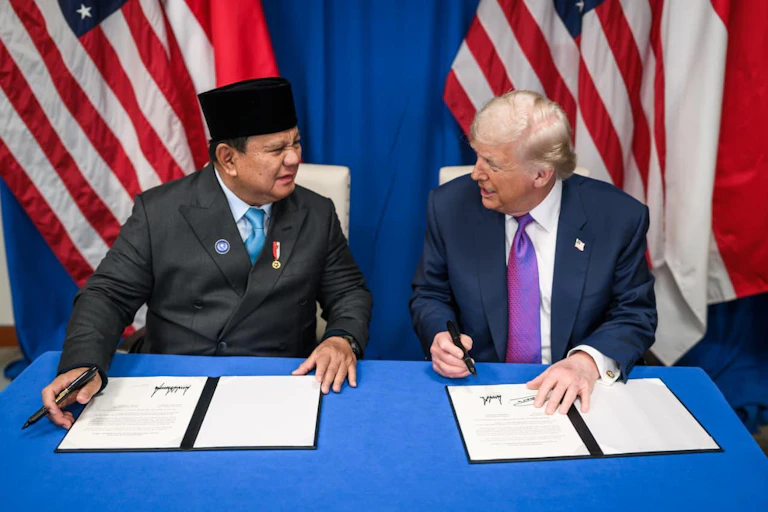 Pemerintah Amerika Serikat (AS) dan Indonesia menyepakati perjanjian dagang yang salah kesepakatannya adalah transfer data lintas batas.