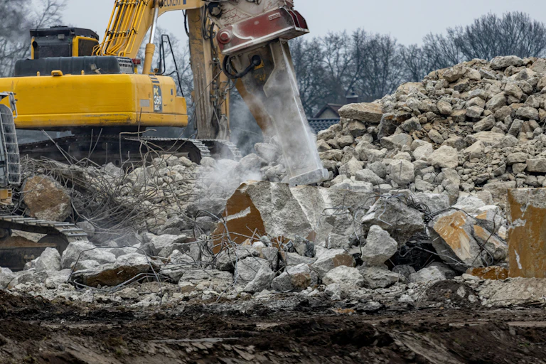 Le bâtiment est aujourd'hui responsable de 15% des déchets produits en France, loin devant les déchets ménagers