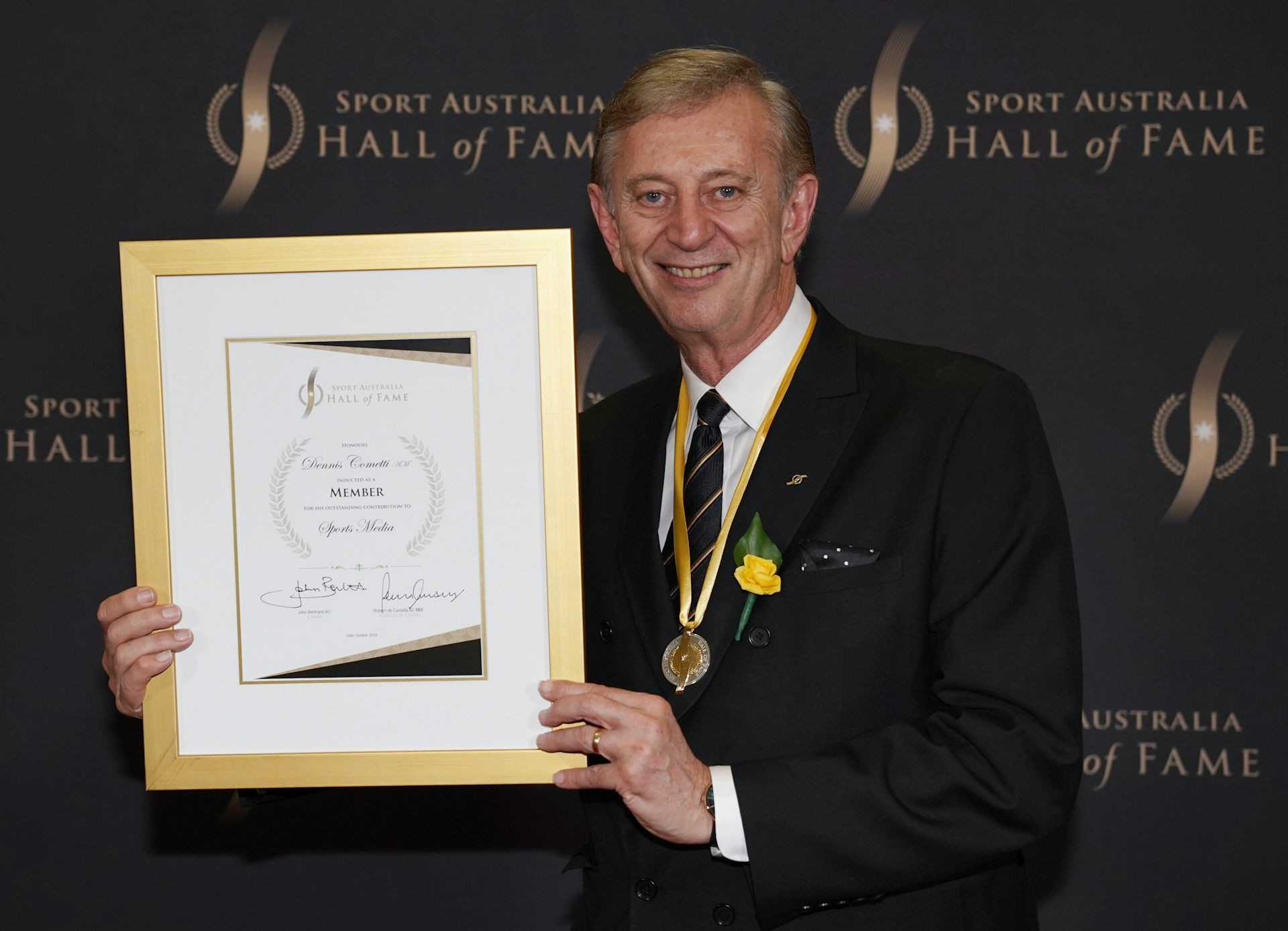  Dennis Cometti poses during the Sport Australia Hall of Fame induction ceremony