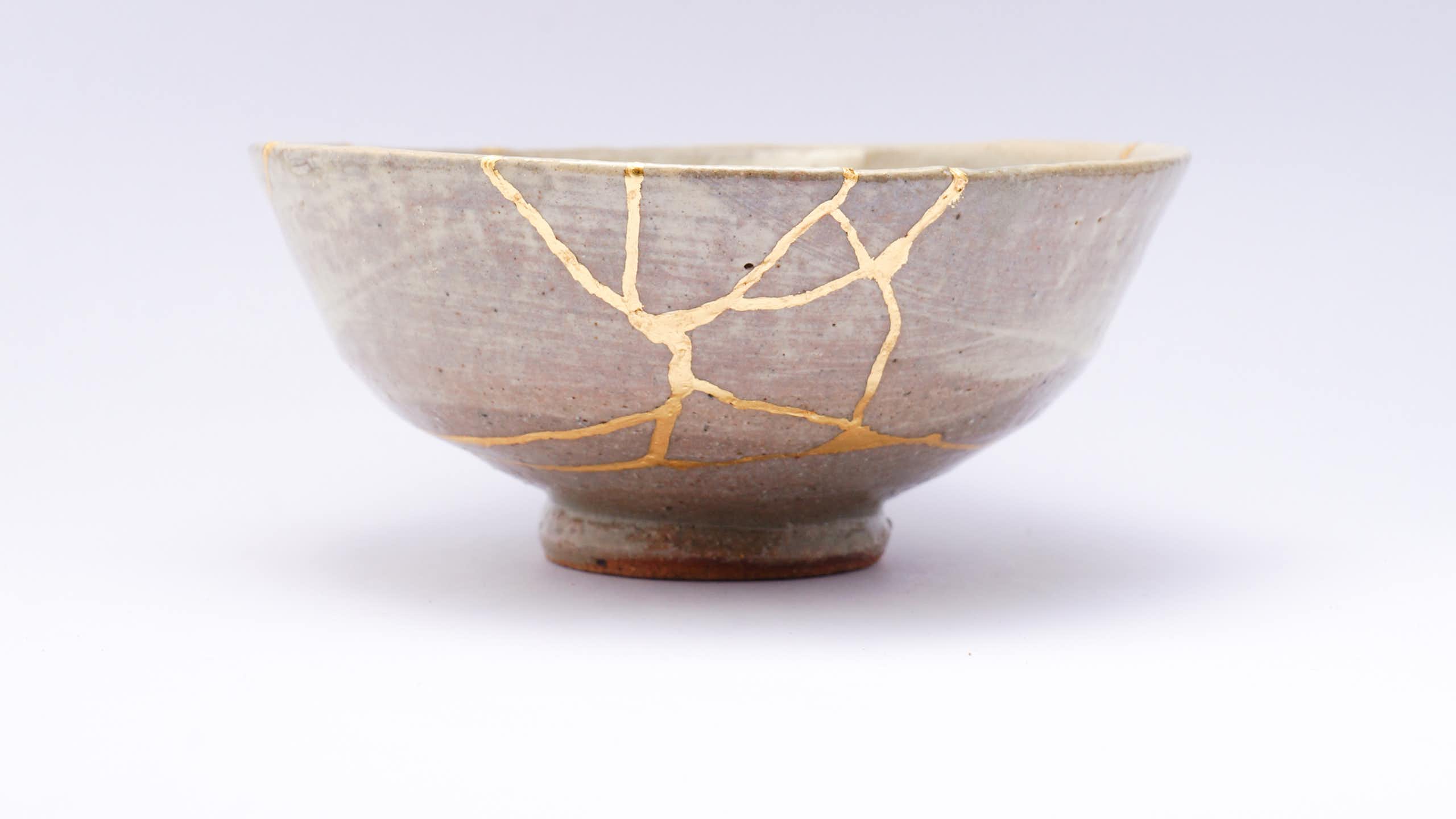 Japanese bowl, with cracks repaired using gold