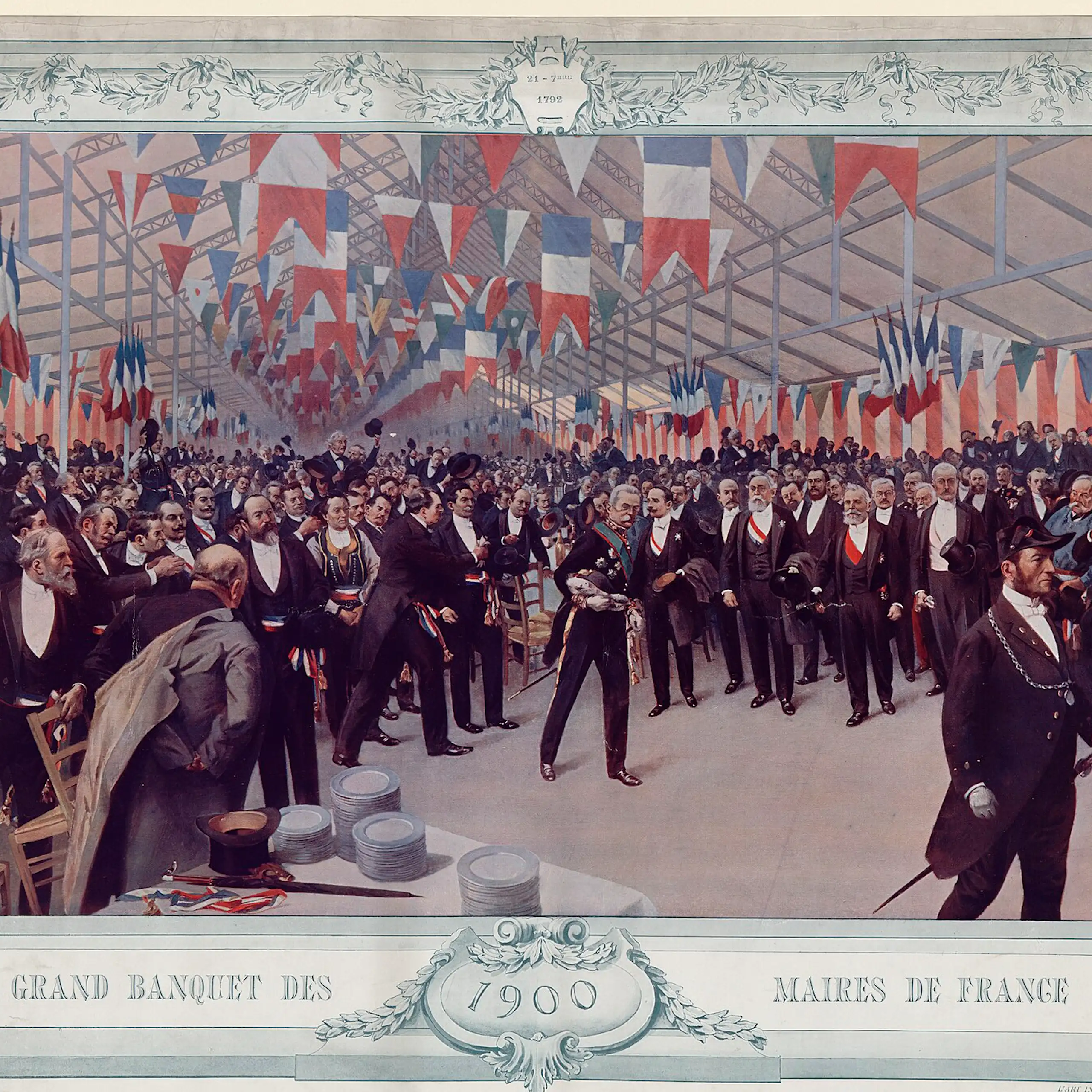 L’arrivée des convives dans la salle du banquet parée de drapeaux bleu-blanc-rouge.