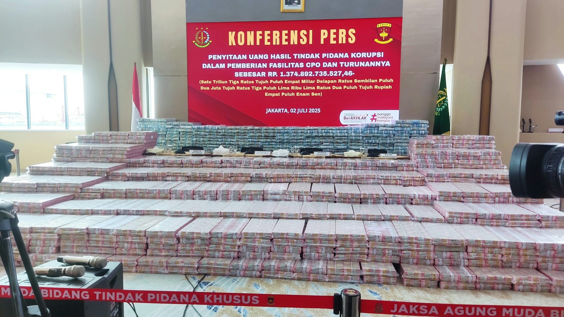 Koruptor tak cukup hanya dipenjara, uang rakyat harus dikembalikan