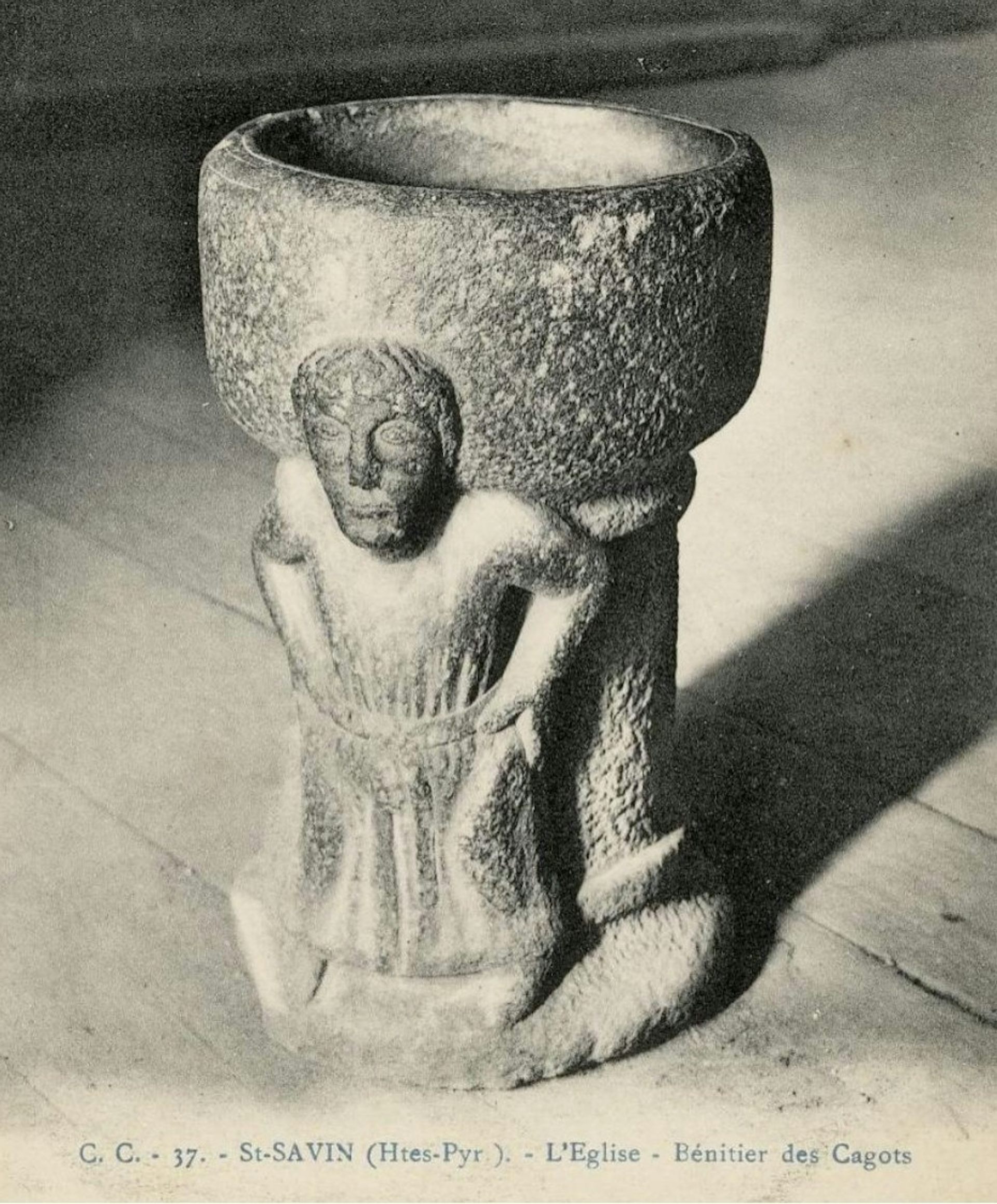 Le bénitier des cagots de Saint-Savin