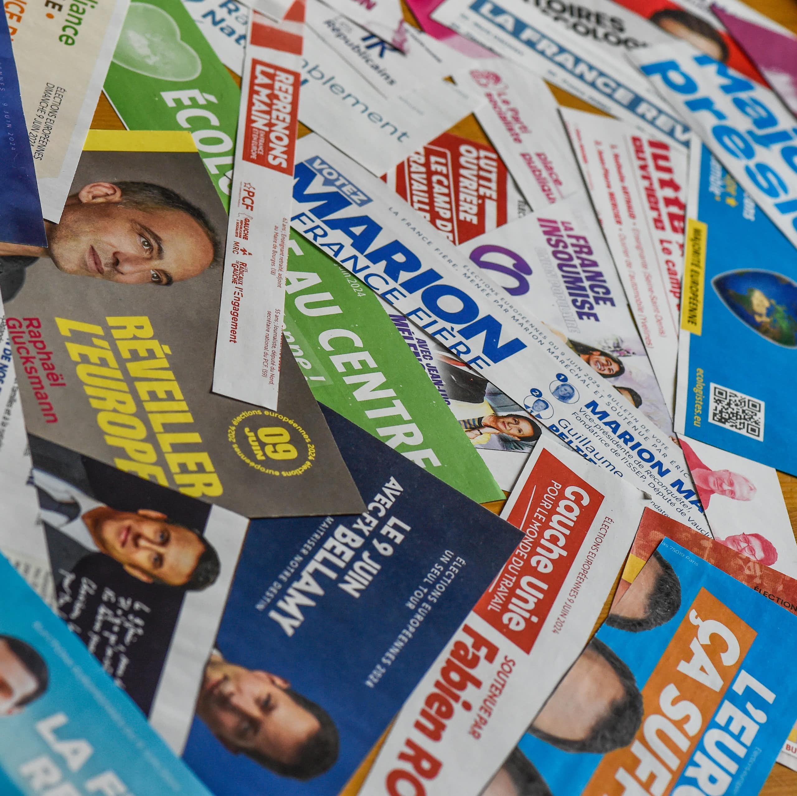 Un ensemble de tracts pour les élections législatives de 2024