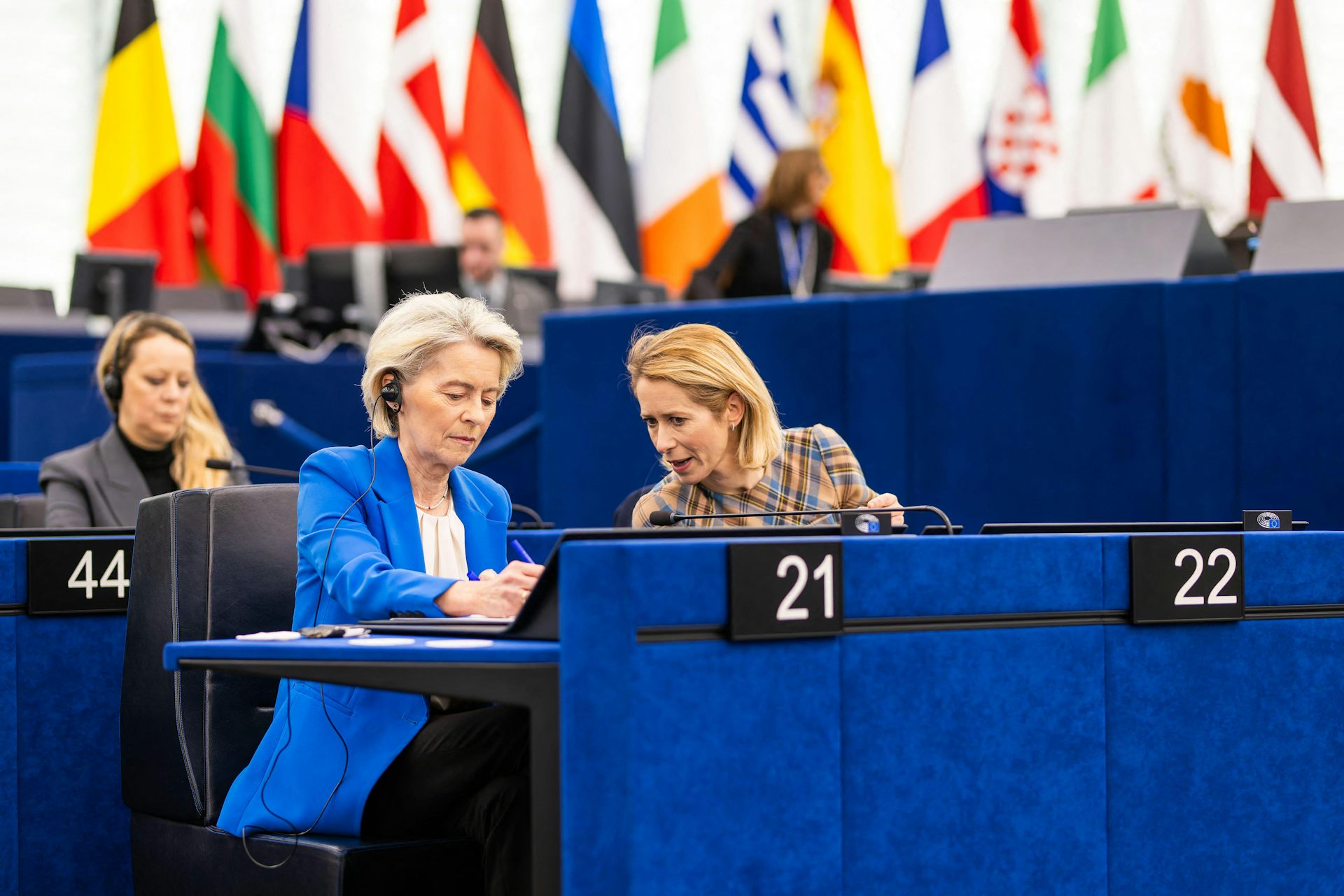  European Commission president, Ursula von der Leyen, and Kaja Kallas, the EU's foreign affairs chief, talk in the European Parliament building, January 2026.