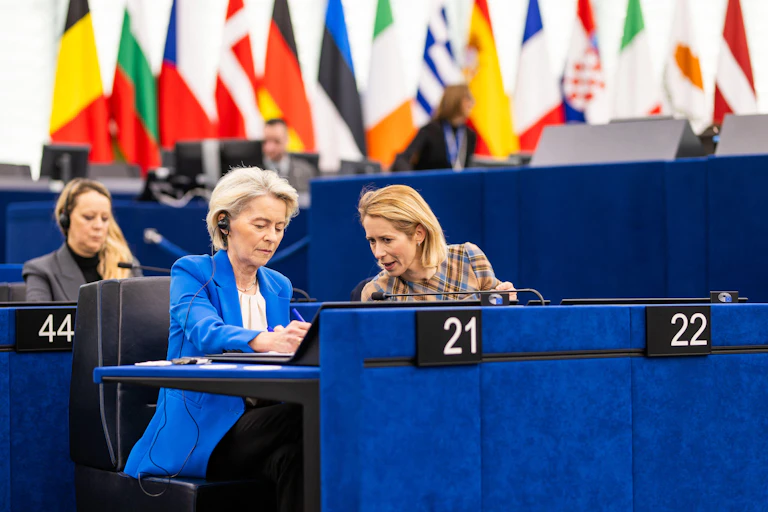 European Commission president, Ursula von der Leyen, and Kaja Kallas, the EU's foreign affairs chief, talk in the European Parliament building, January 2026.
