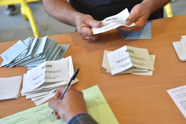 image de bulletins de votes