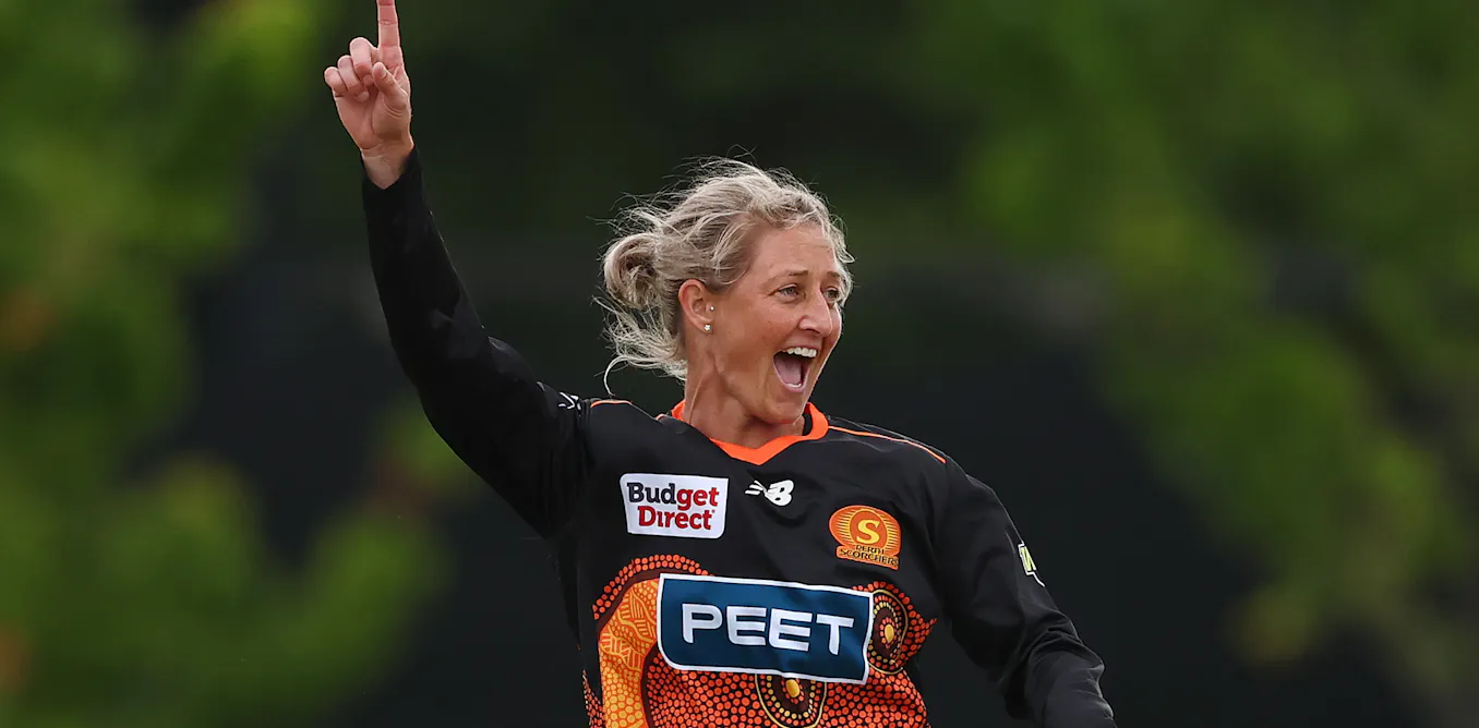 Sophie Devine’s record cricket contract can’t disguise a stubborn pay gap in NZ women’s sport
