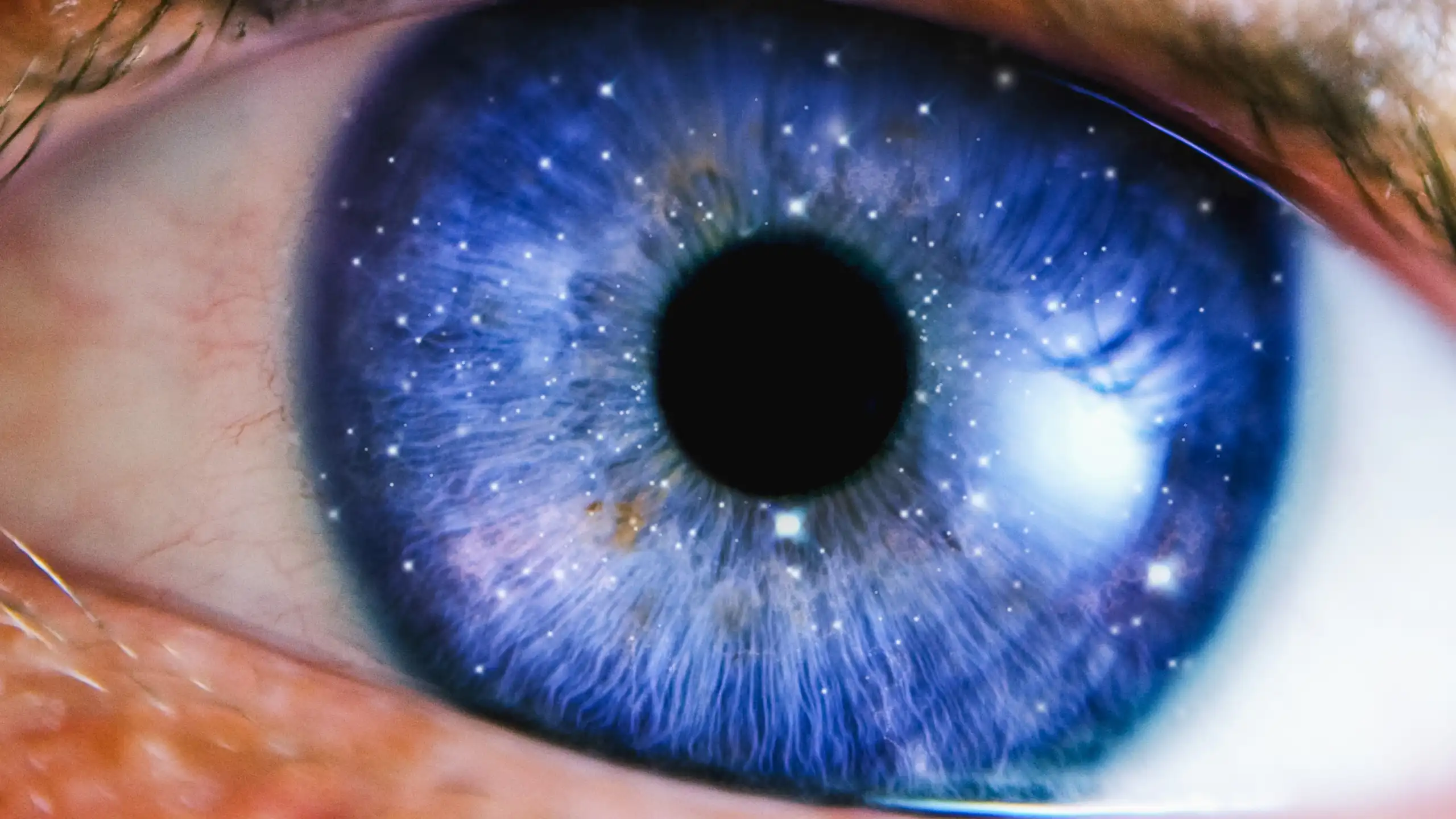 Close-up de um olho azul