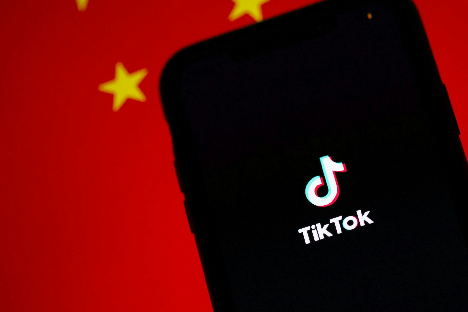 Canada’s new TikTok compromise fails to resolve questions of ownership and national security