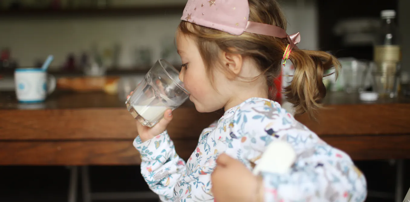 EnviroWireDaily — Is milk good or bad for kids? And how much dairy do they actually need?