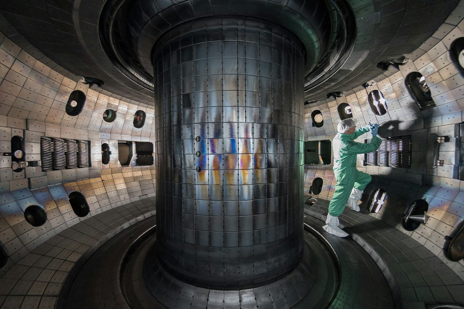 Fusion nucléaire : un nouveau seuil dépassé dans le plus grand tokamak chinois
