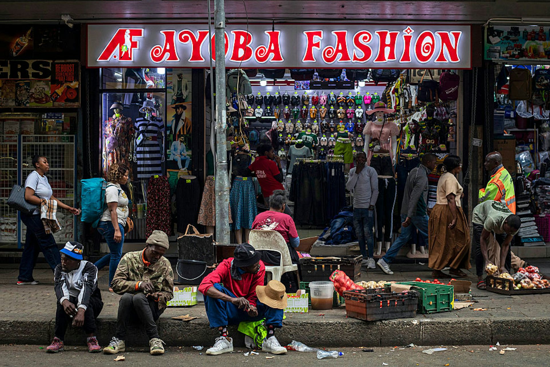 Economic policy in South Africa neglects informal traders: 5 focus areas to support the sector 