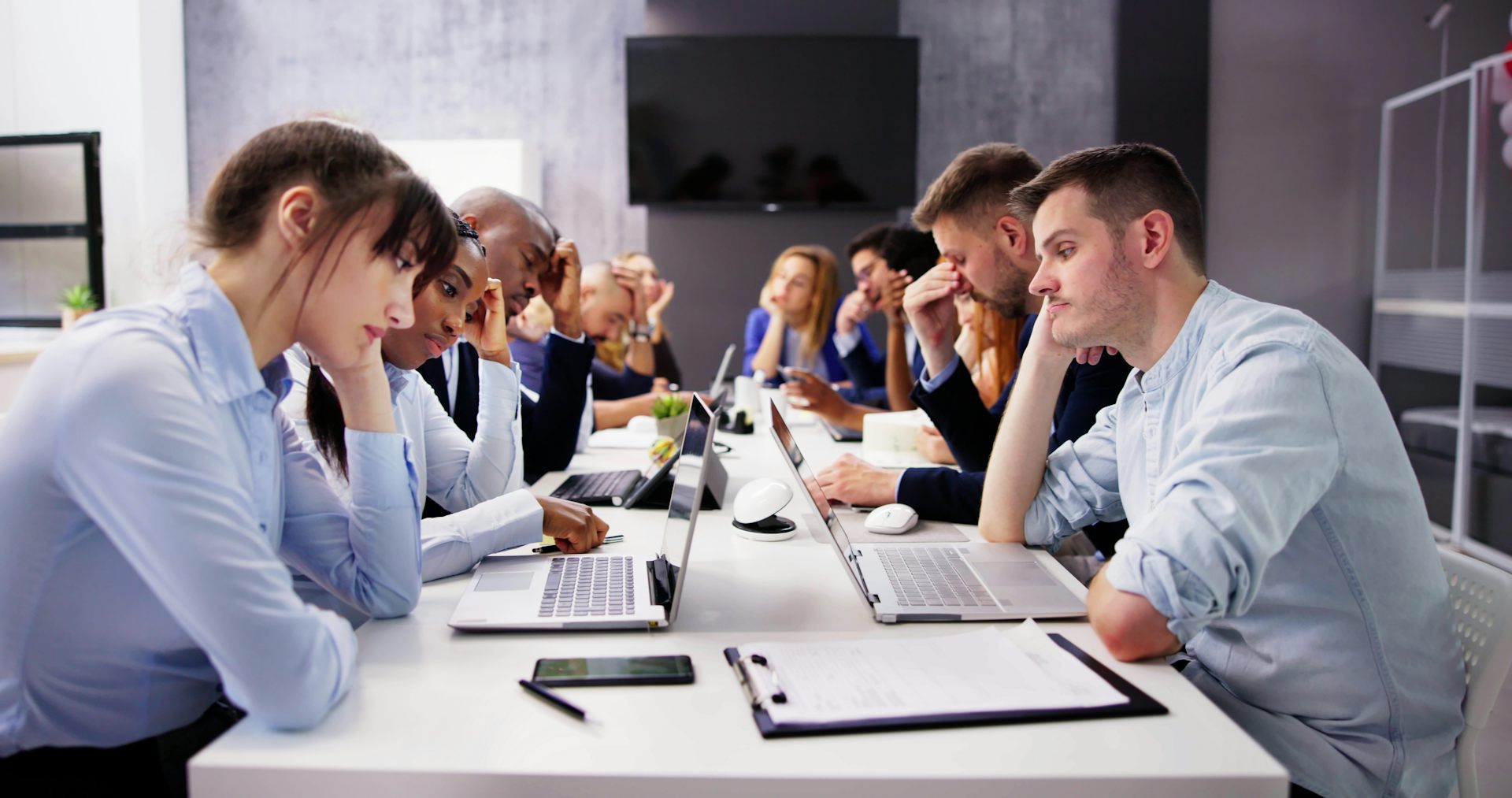 Salariés pas content pendant une réunion