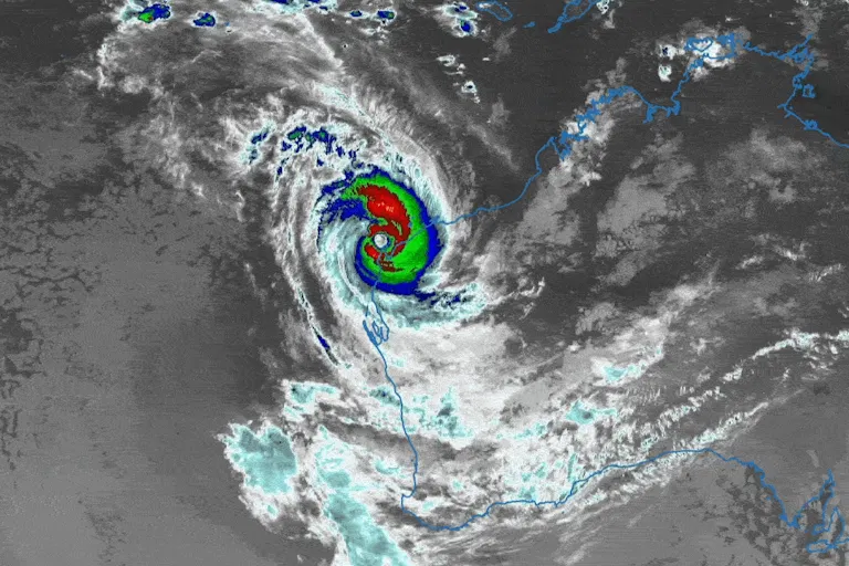 Gif of Cyclone Narelle off the WA coadst
