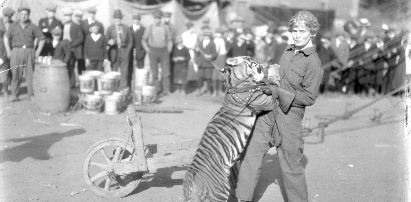 L’histoire hors norme de Mabel Stark, la plus célèbre dresseuse de tigres des États-Unis