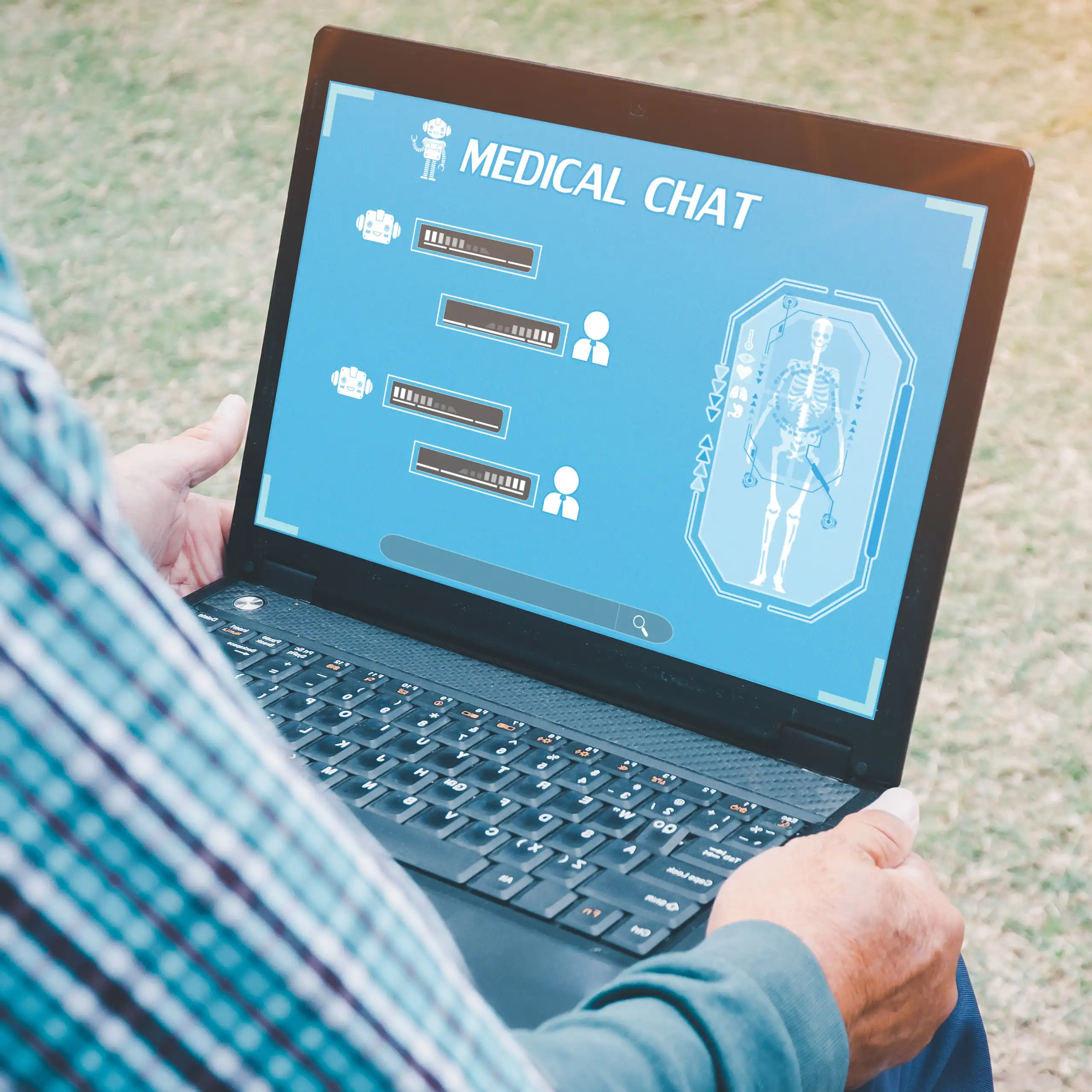 Paciente usando um laptop para conversar com um chatbot médico baseado em IA.
