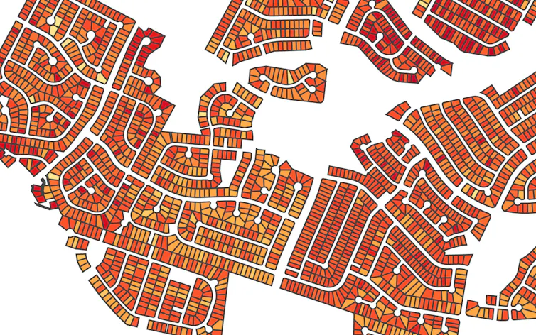A map of homes in a neighborhood shows how low and high risk homes are mixed together