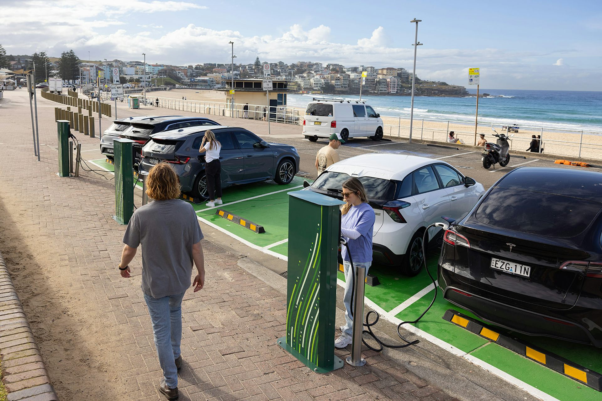 Growing EV popularity is leading to queues at fast chargers. Could a kerbside charger network help?