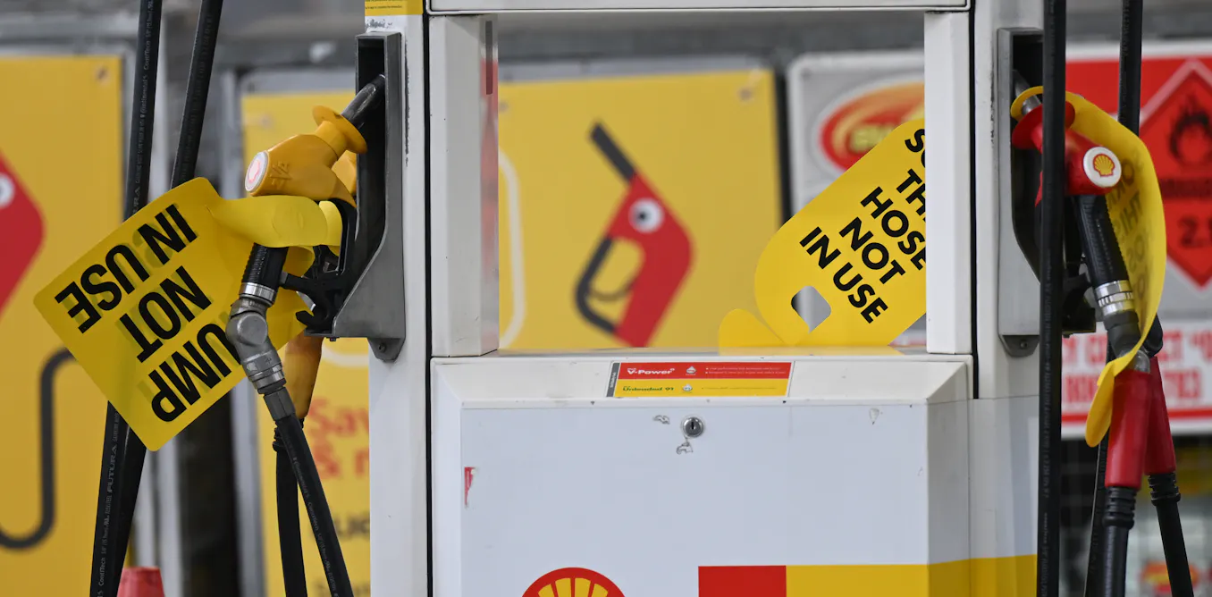 A new ad campaign is pushing Australians to use less petrol. Has this happened before?