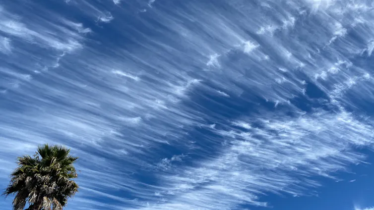 How are raindrops shaped? 3 landscapes and clouds