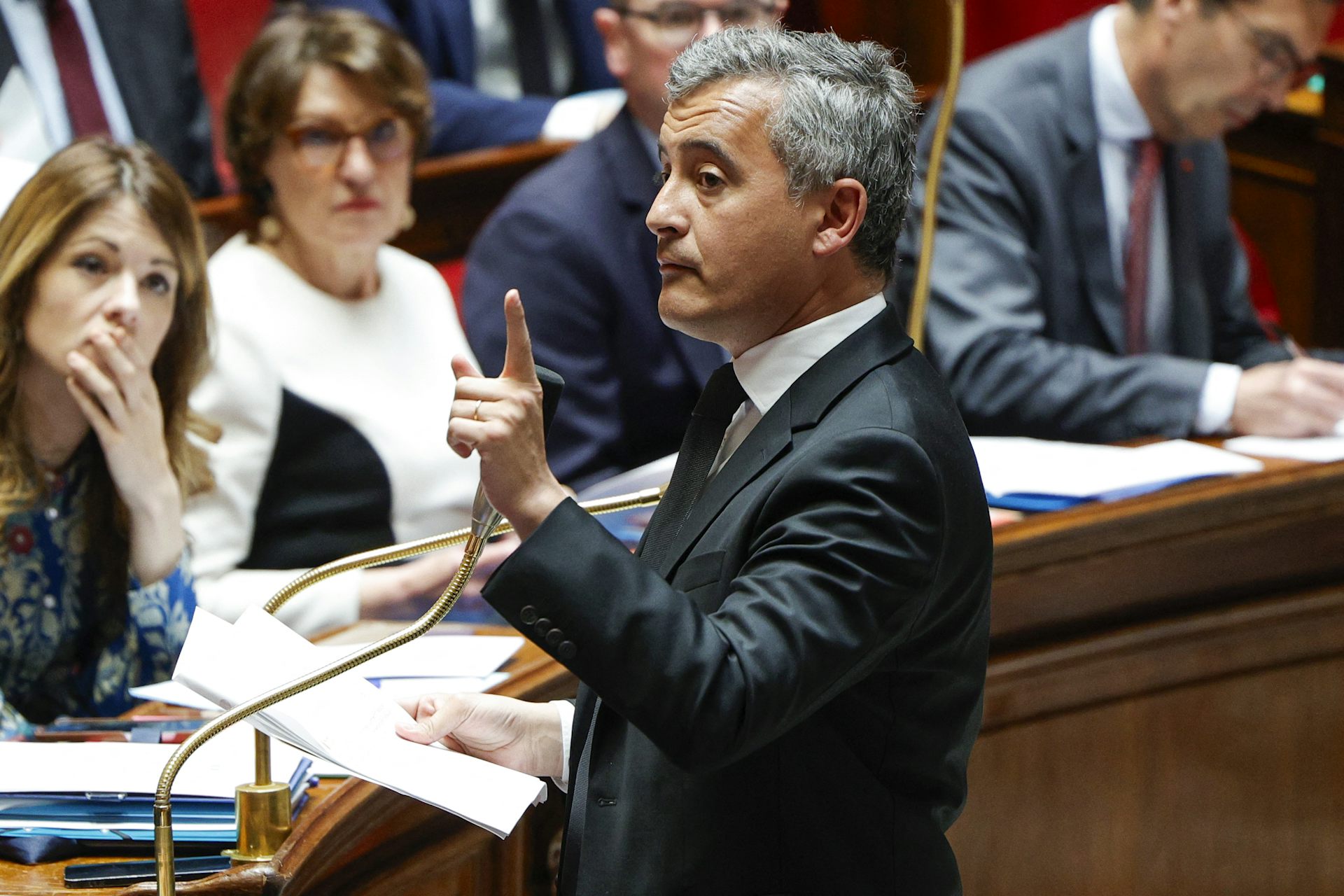 Portrait dans l'Hémicycle.