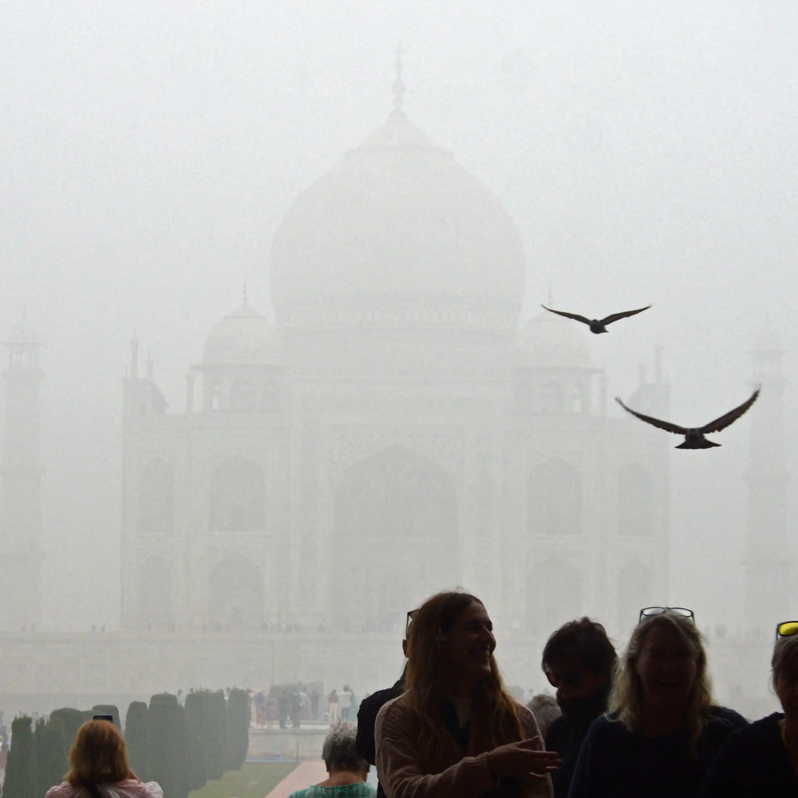 paysage taj mahal dans un nuage de pollution