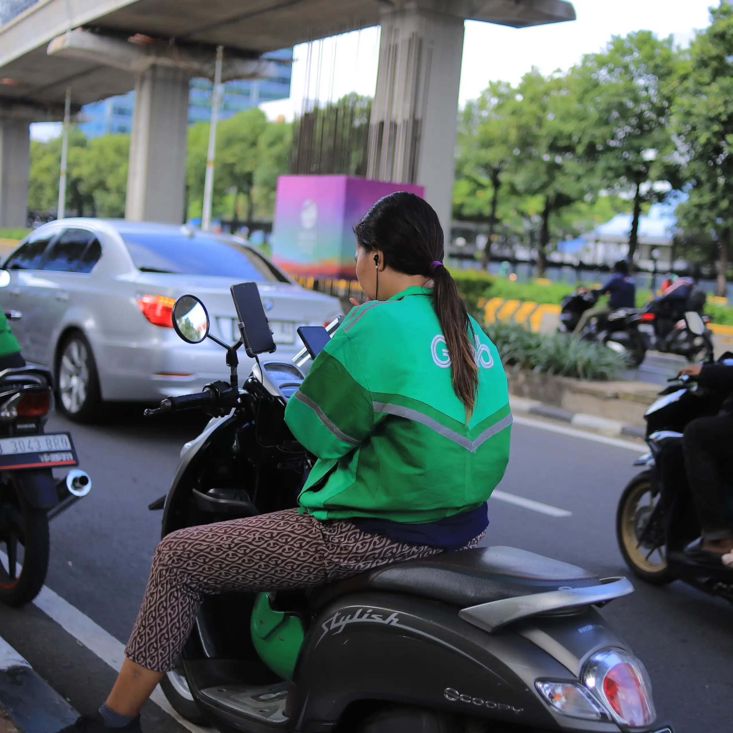 AI traps Indonesian female gig workers in exploitative working conditions