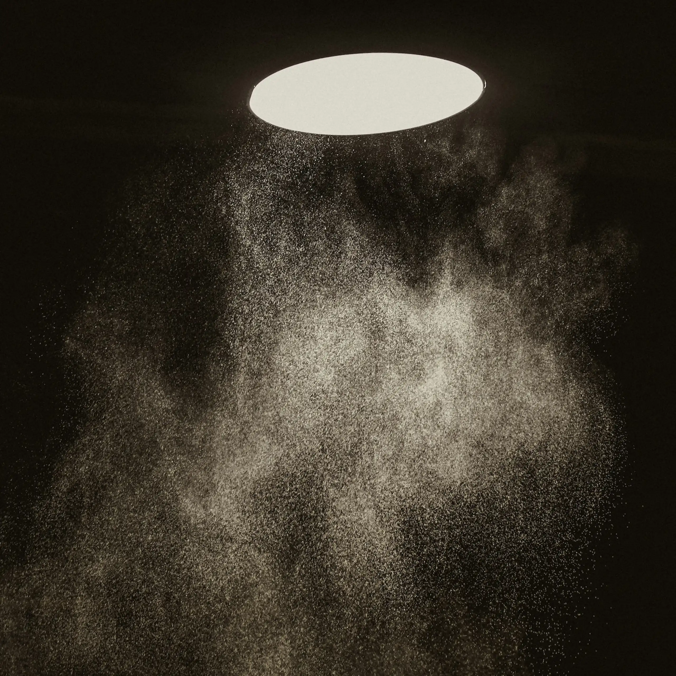 gouttes sous un lampadaire
