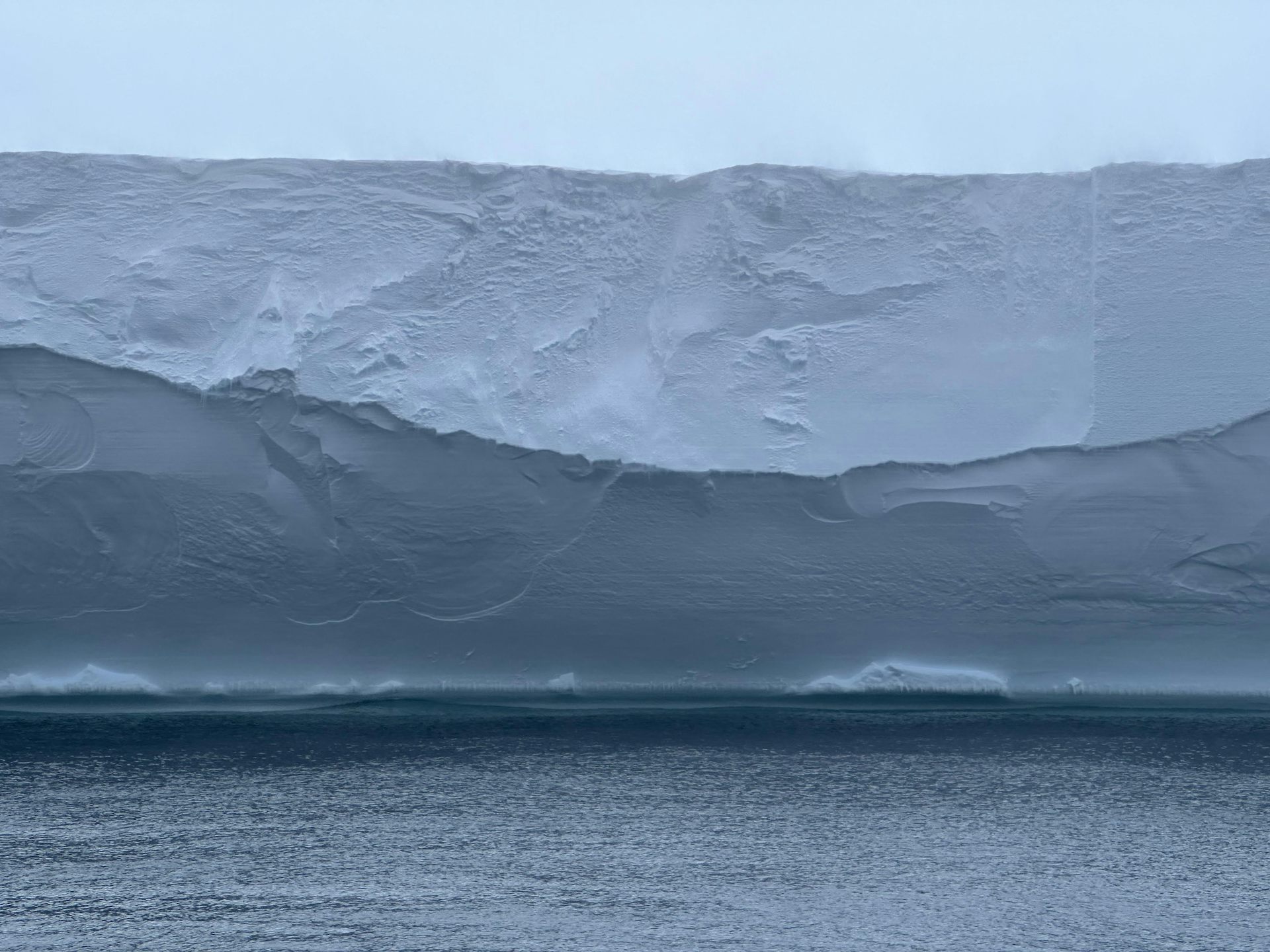 The front of the Ross Ice Shelf is about 30 metres high, but 150 metres of ice are submerged.