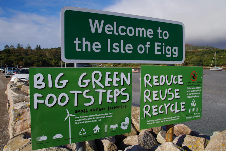 A sign greeting people to the Isle of Eigg.