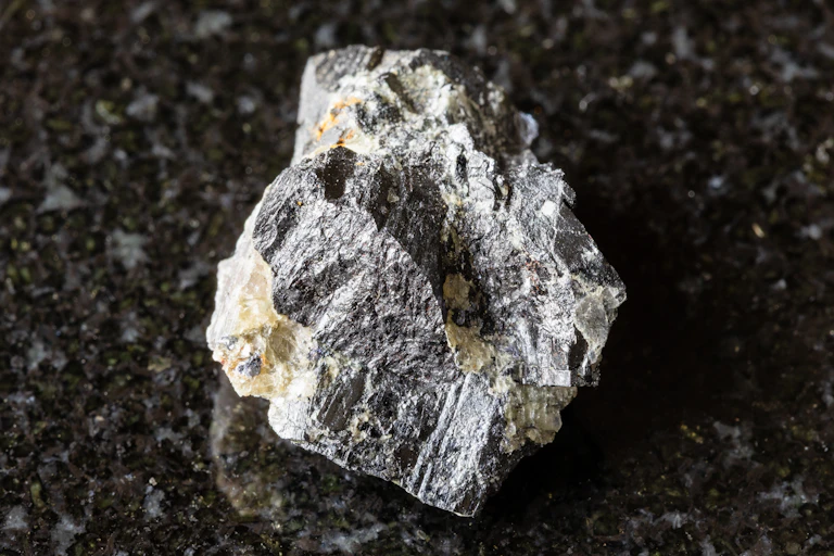 Tungsten ore