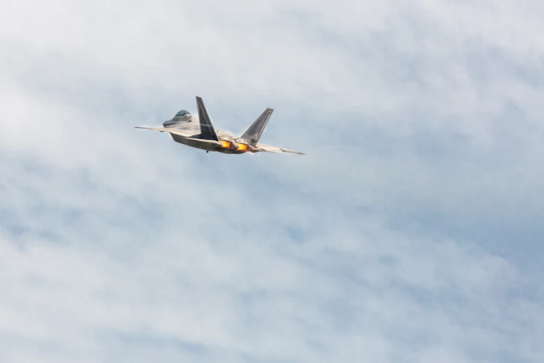 Mengiyakan permintaan blanket overflight dari Amerika Serikat bisa melukai kedaulatan NKRI