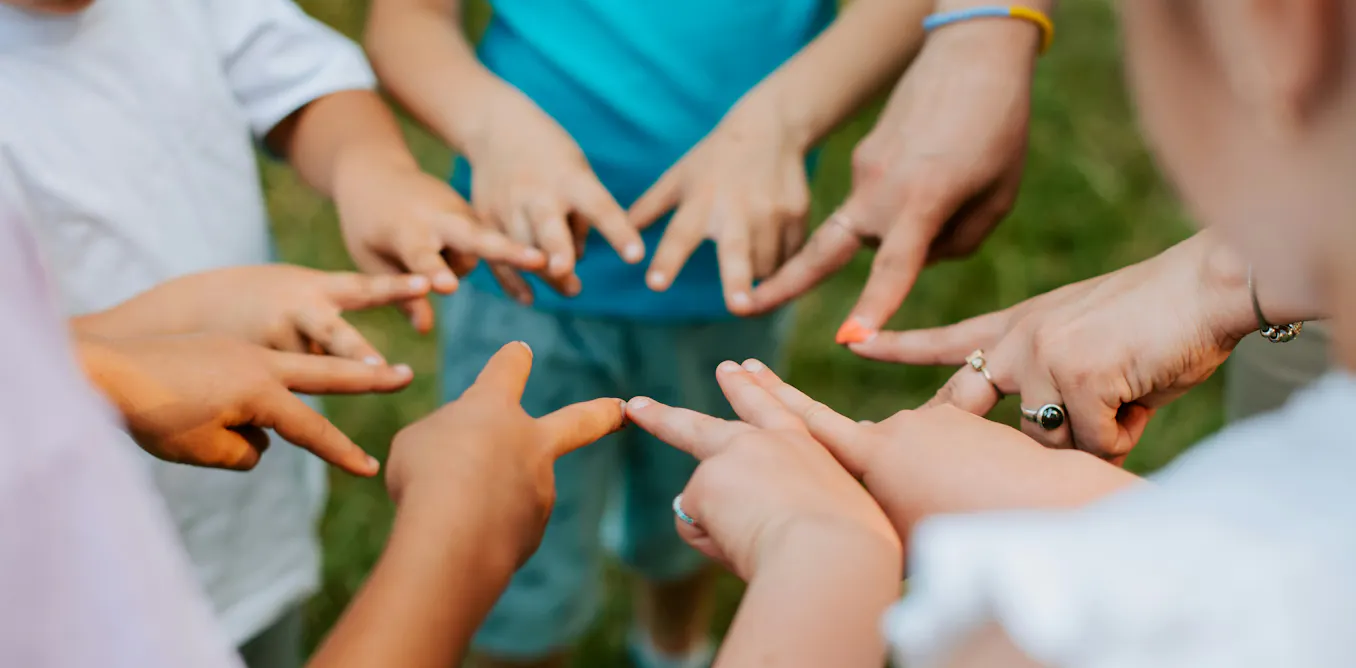 Les jeunes désertent les activités de plein air. Et si le jeu libre les ramenait dehors ?
