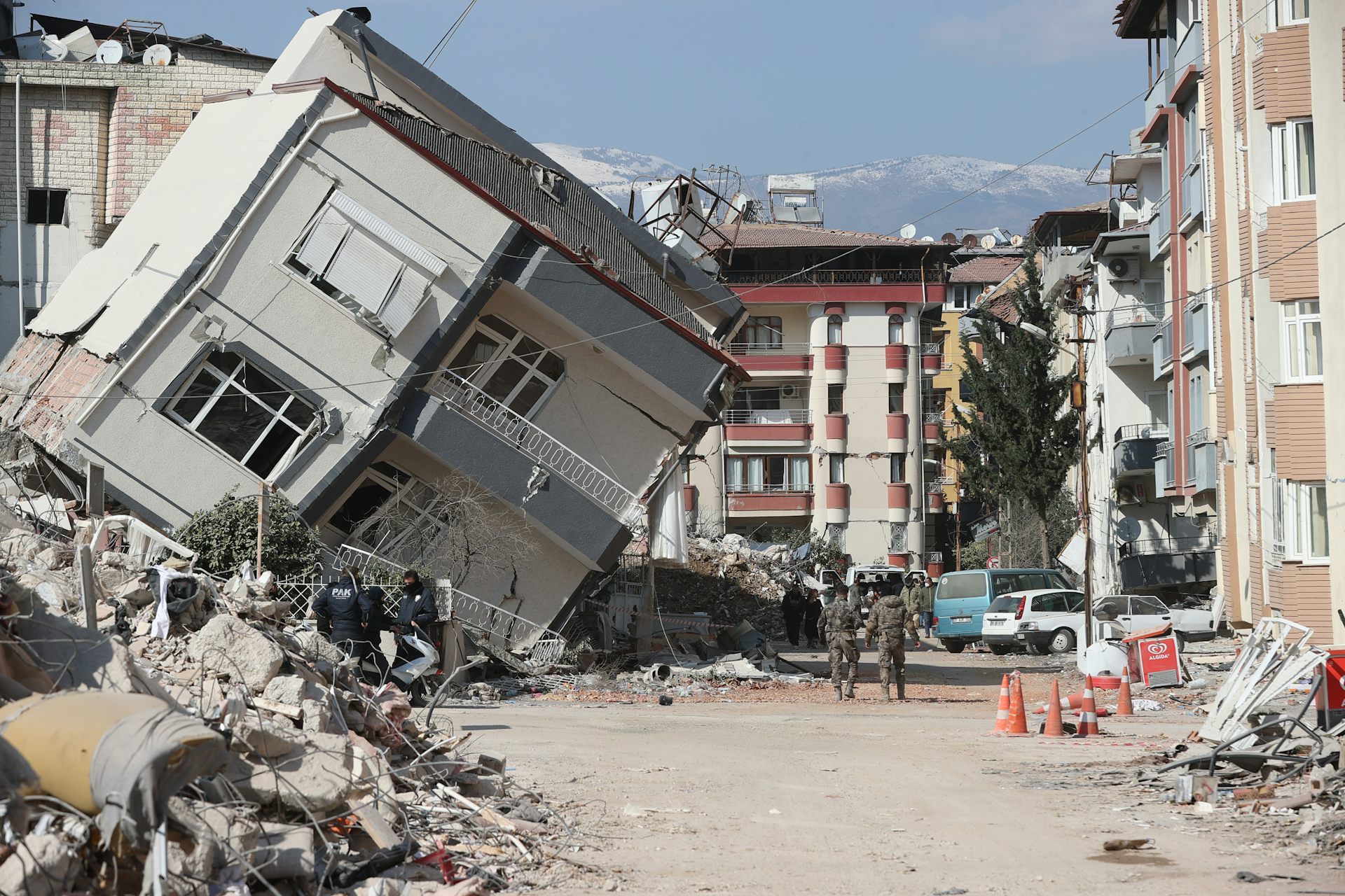 Seismic &lsquo;whiplash&rsquo; &ndash; new research shows what happens when earthquakes stop suddenly