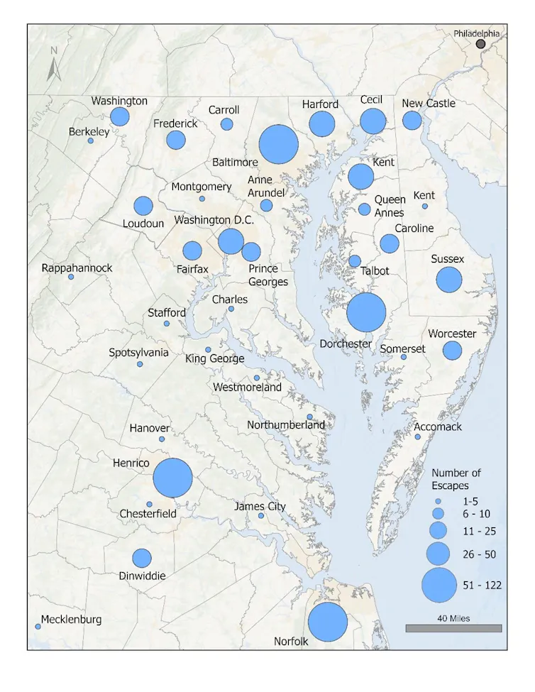 Cómo Harriet Tubman y los abolicionistas de Filadelfia coordinaron peligrosos viajes hacia la libertad 3 Mapa del noreste de EE. UU. con círculos azules de diferentes tamaños en diferentes ciudades