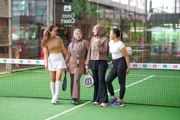 Demam padel melanda kaum urban Indonesia.