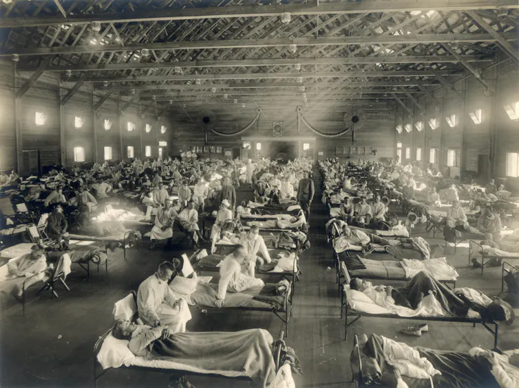 Emergency hospital at Camp Funston, Kansas in 1918, during the influenza epidemic